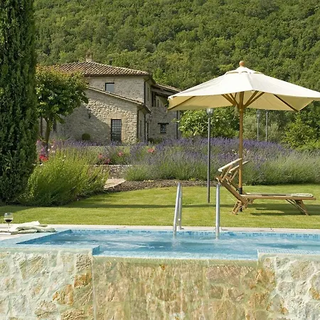 Sleeps 14 Pool Air Con Wifi